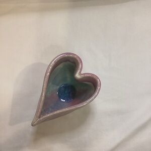 Lisa Howe signed heart shaped pottery bowl/trinket dish/succulent planter/gift
